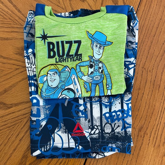 Disney Pixar Toy Story and Reebok Boys’ Outfit 2 pieces Sz 4T Gently used - Picture 8 of 8